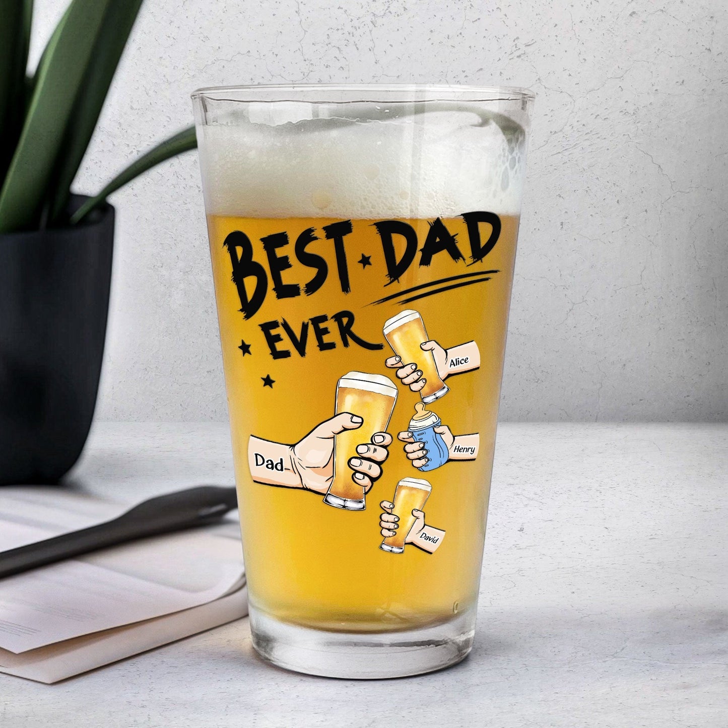 “Best Dad Ever” Personalized Beer Glass – Custom Cheers Design with Kid Names
