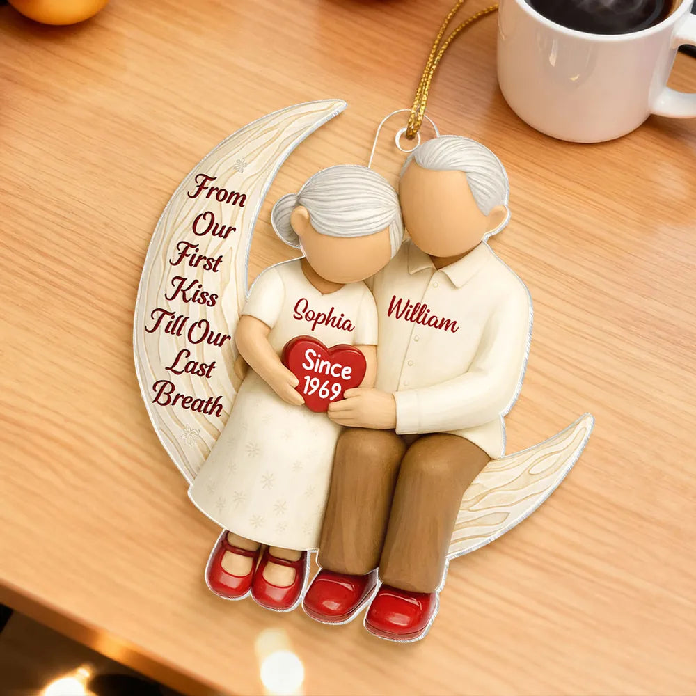 Personalized Crescent Moon Couple Ornament β A Sweet Keepsake Celebrating a Lifetime of Love