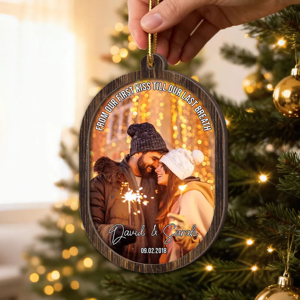Personalized 2-Layer Wooden Ornament for Couples, Warm Night Scene Tree Decor, Creative Holiday Gift for Him or Her
