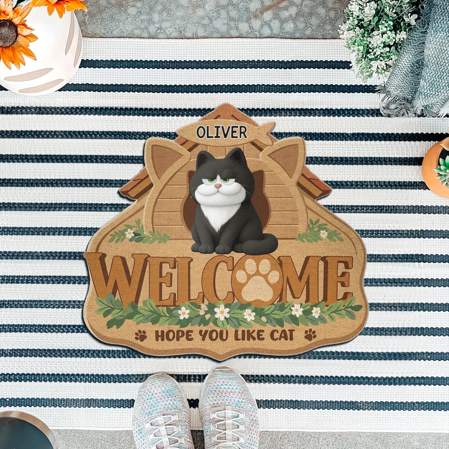 Personalized Shaped Doormat with Cat and Paw Print Welcome Home Gift for Cat Lovers, Cute Entryway Decor