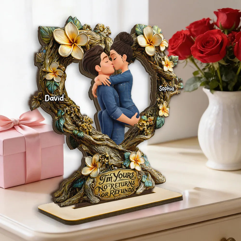 Personalized Kissing Couple Wooden Plaque - Romantic Floral Heart Gift for Anniversary
