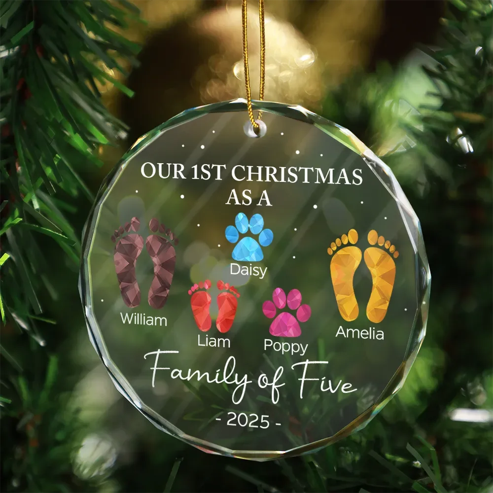 Crystal Ornament with Clear Shine for Christmas Tree, Capturing Warm Family Moments in Festive Glow