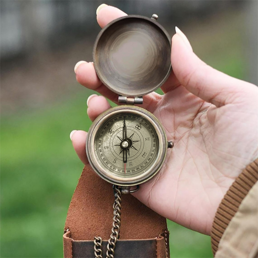Grizzlies Roar Realistic Bear Design - Personalized Bear Compass