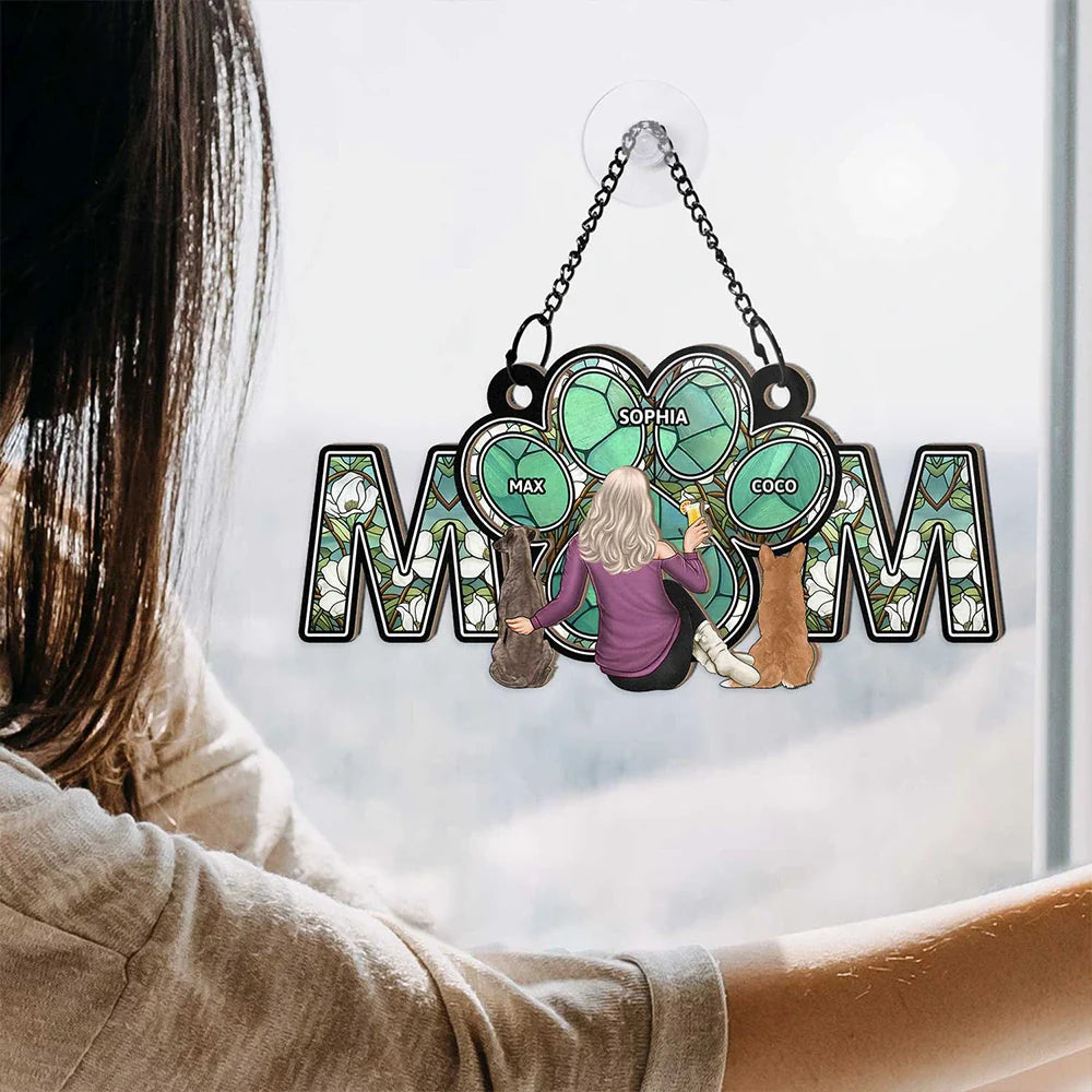 Personalized Wood and Acrylic Layered Ornament – MOM Design with Custom Names and Pet Details, Perfect Mother’s Day Gift for Pet-Loving Moms, A Unique and Sentimental Home Decor Keepsake