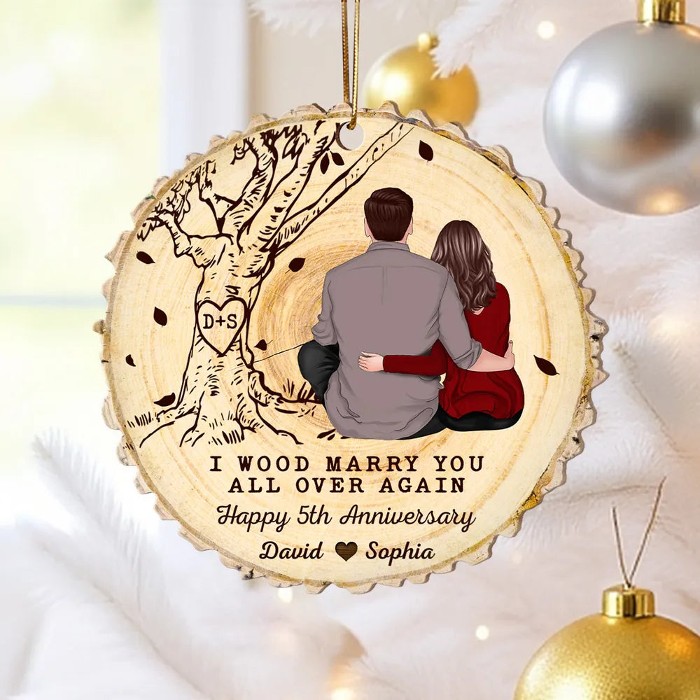 Wooden Ornament with Couple Hugging Under Tree, Romantic Anniversary Keepsake, Clear & Textured Design, Perfect Gift for Wedding Celebration
