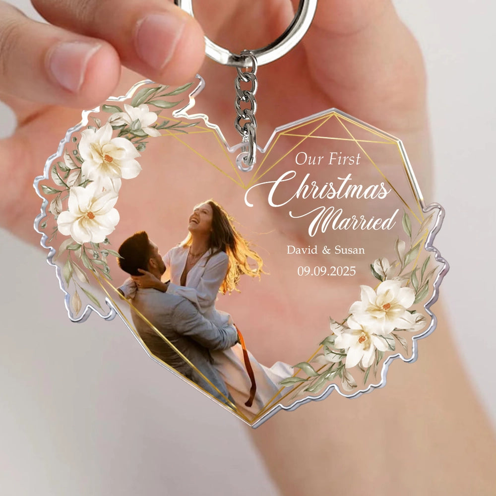 Heart-Shaped Acrylic Ornament with Wedding Design, Celebrating Romantic Moments, Perfect Gift for Newlyweds