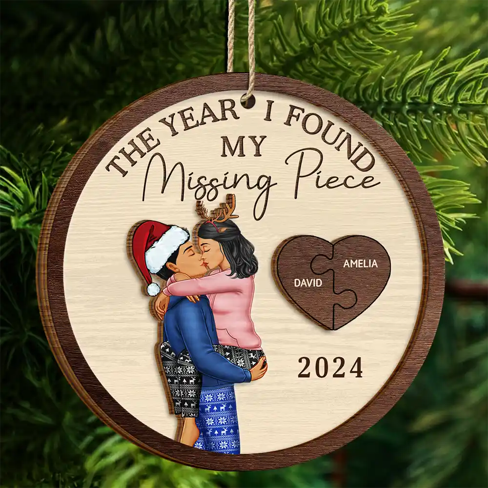Personalized 2-Layer Wooden Ornament for Couples, Kissing Hug Design, Romantic Christmas Tree Keepsake, Unique Custom Gift