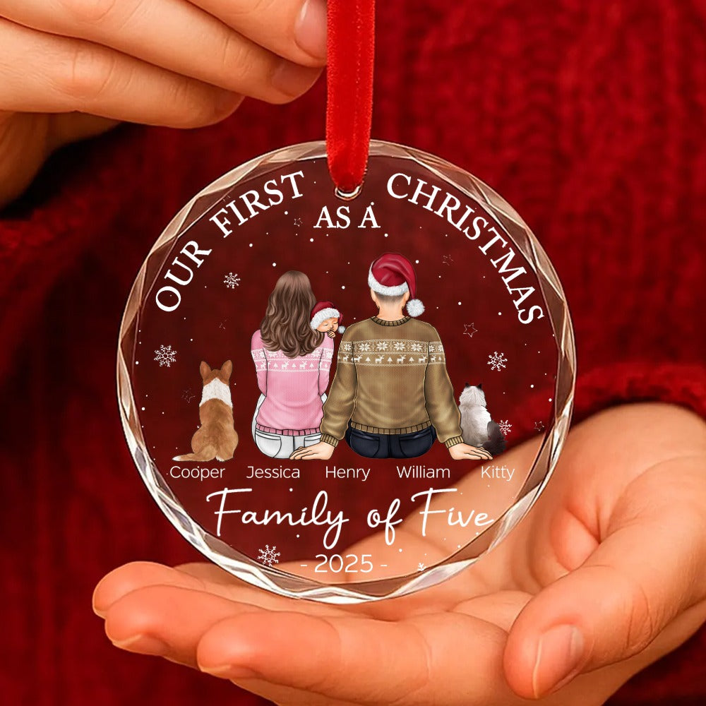 Crystal Ornament with Cozy Family Design for Christmas Tree Decoration, Perfect Gift for Holiday Memories