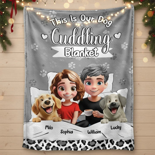 Our Dog Cuddling Fleece Blanket – Personalized Family & Dogs Bedtime Scene, Warm Lightweight Throw, Creative Gift for Pet Parents