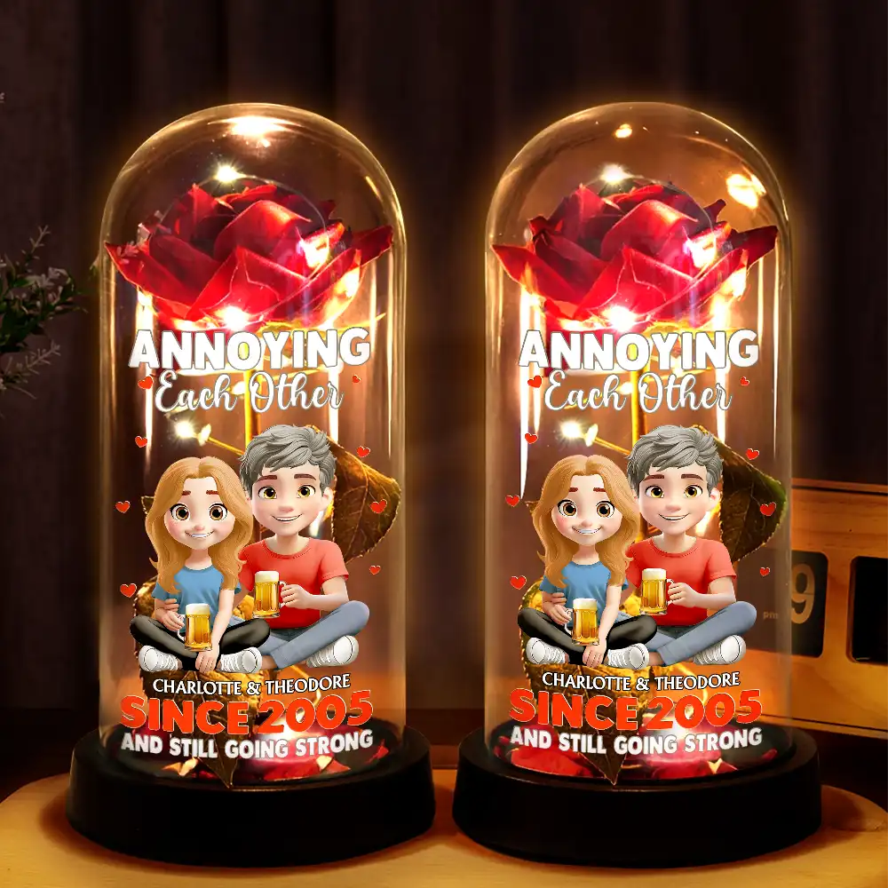 Personalized Lighted Eternal Rose Dome with Cute Couple Illustration, Warm Glow Decor, Unique Anniversary Gift