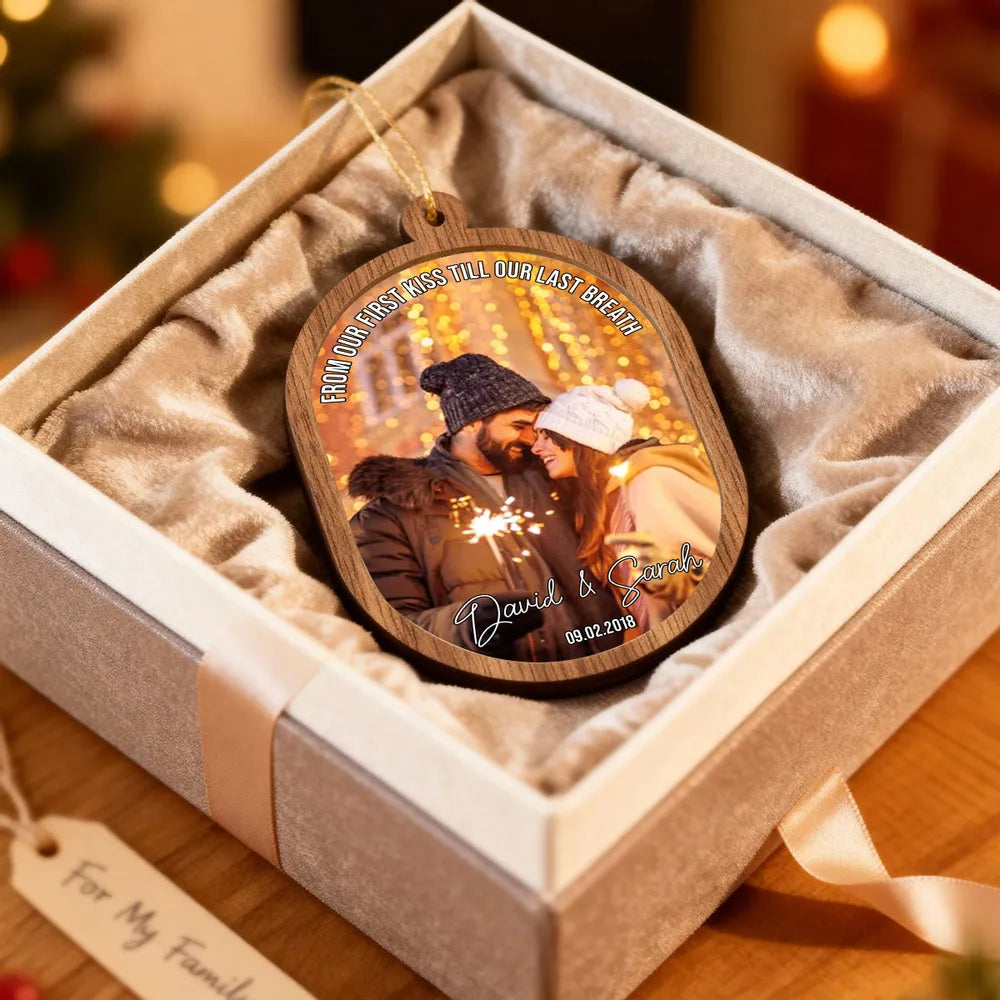 Personalized 2-Layer Wooden Ornament for Couples, Warm Night Scene Tree Decor, Creative Holiday Gift for Him or Her