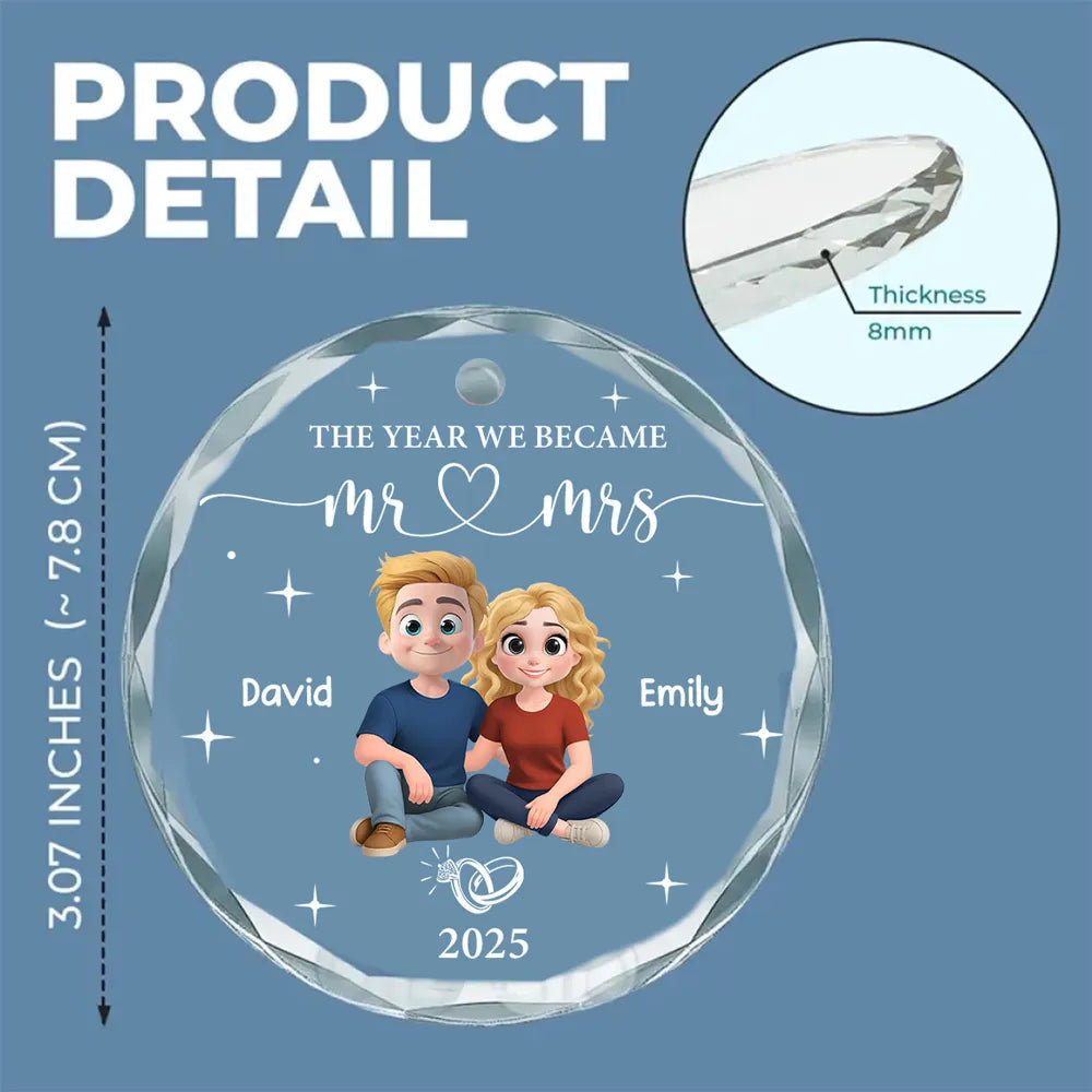 Mr ♥ Mrs Round Crystal Ornament with Seated Couple & Star Accents, Meaningful Anniversary Gift for Partner