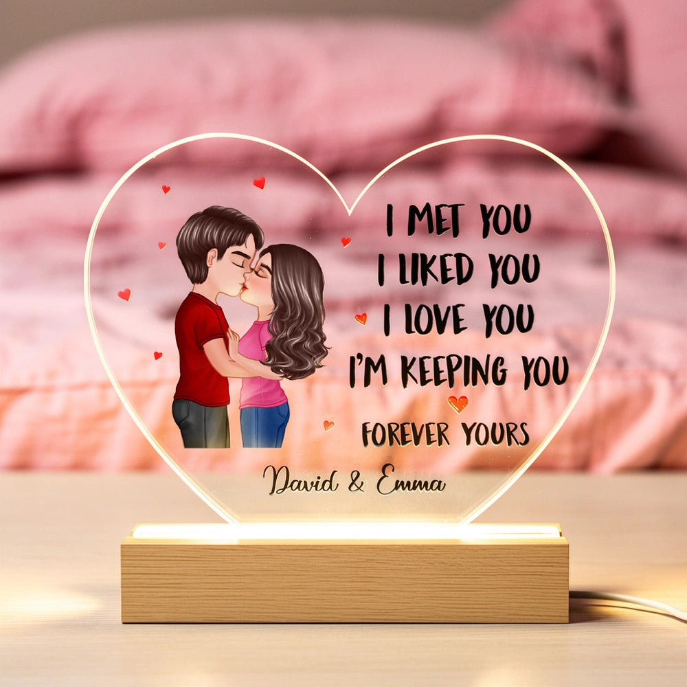 Personalized LED Light Plaque with Kissing Couple Illustration, Romantic Room Accent, Unique Gift for Wife or Husband