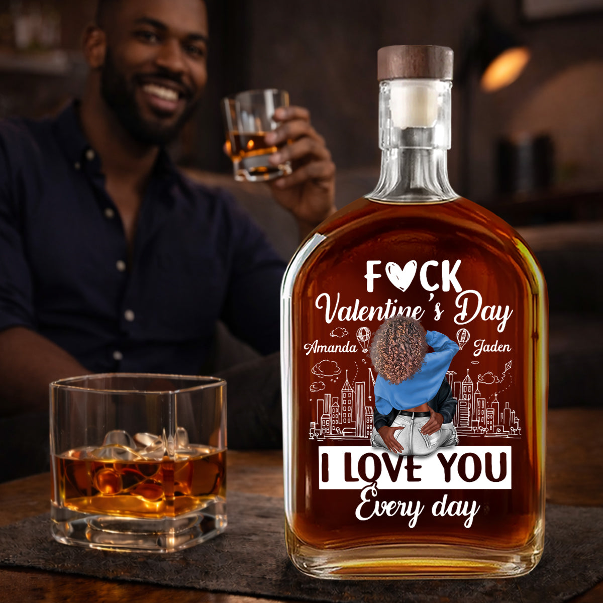 Personalized Glass Spirits Decanter With Couple Hugging Illustration, City Sketch & I Love You Every day, Unique Romantic Gift