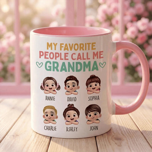Personalized Grandma Ceramic Mug with Cute Grandkids Illustration, Sweet Daily Coffee Gift for Grandma