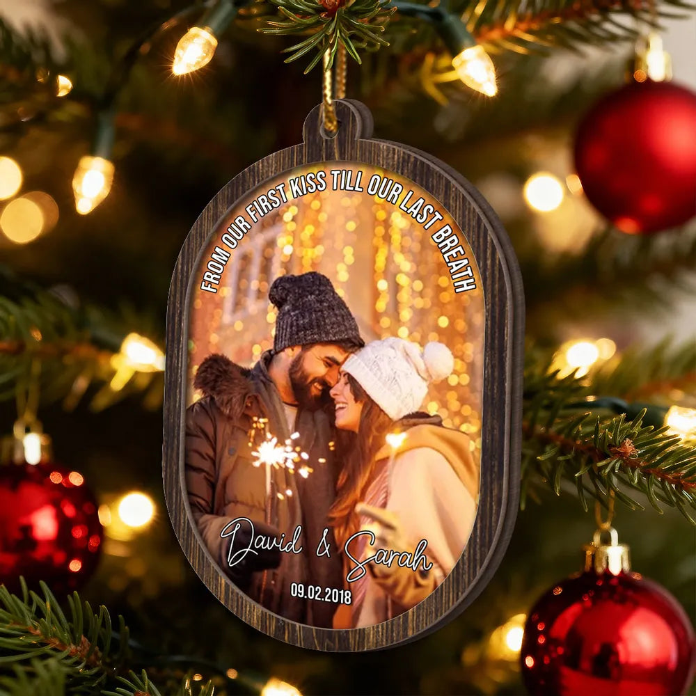 Personalized 2-Layer Wooden Ornament for Couples, Warm Night Scene Tree Decor, Creative Holiday Gift for Him or Her