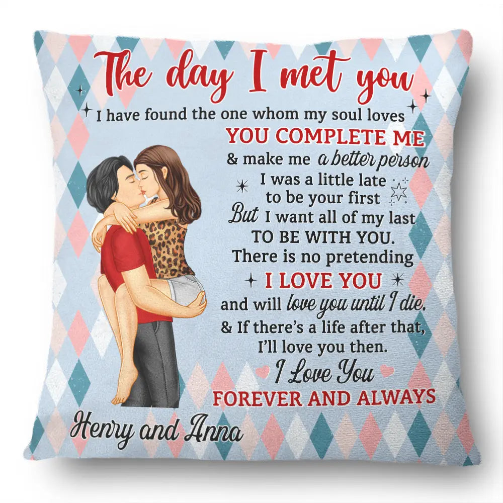 Custom Couple Pillow – Celebrate Your Love Story with a Unique Gift