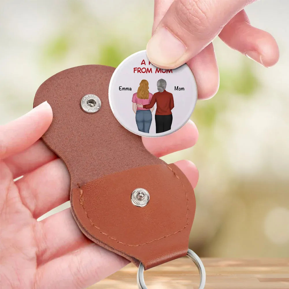 Pocket Hug from Mom to Daughter – A Heartfelt Token of Love, Perfect Gift to Carry Warmth Anywhere