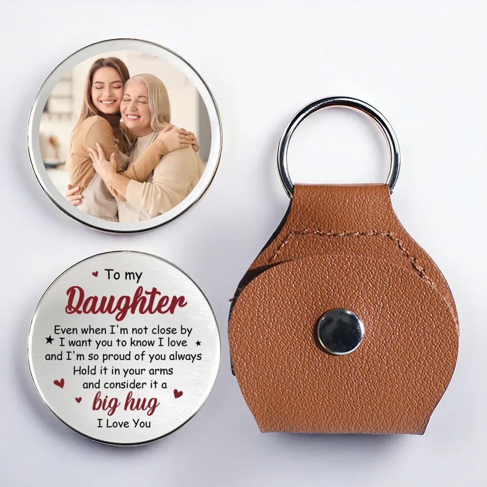 Personalized Mother‑to‑Daughter Pocket Hug, Leather Case & Metal Disc Keepsake, Carry Mom’s Love Anywhere