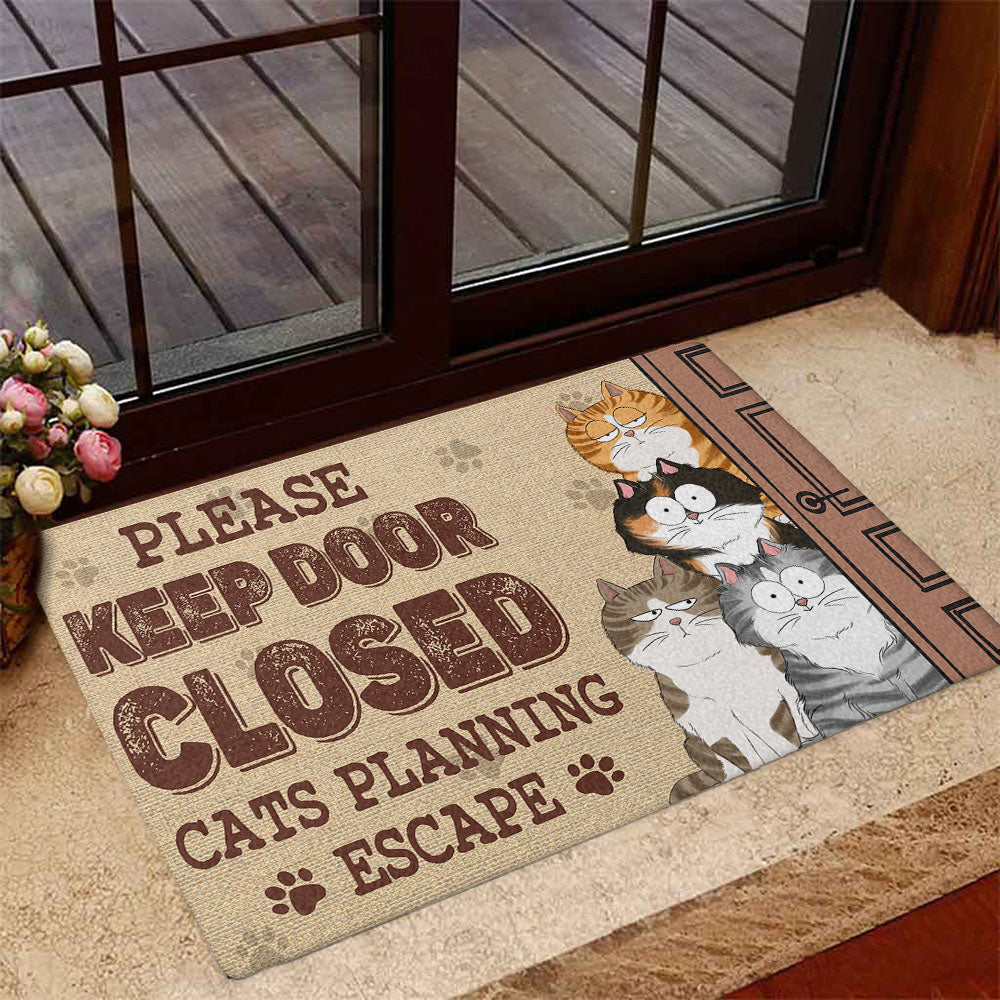 Funny Cat Escape Doormat - Please Keep Door Closed, Cat Planning Escape - Perfect Gift for Cat Lovers