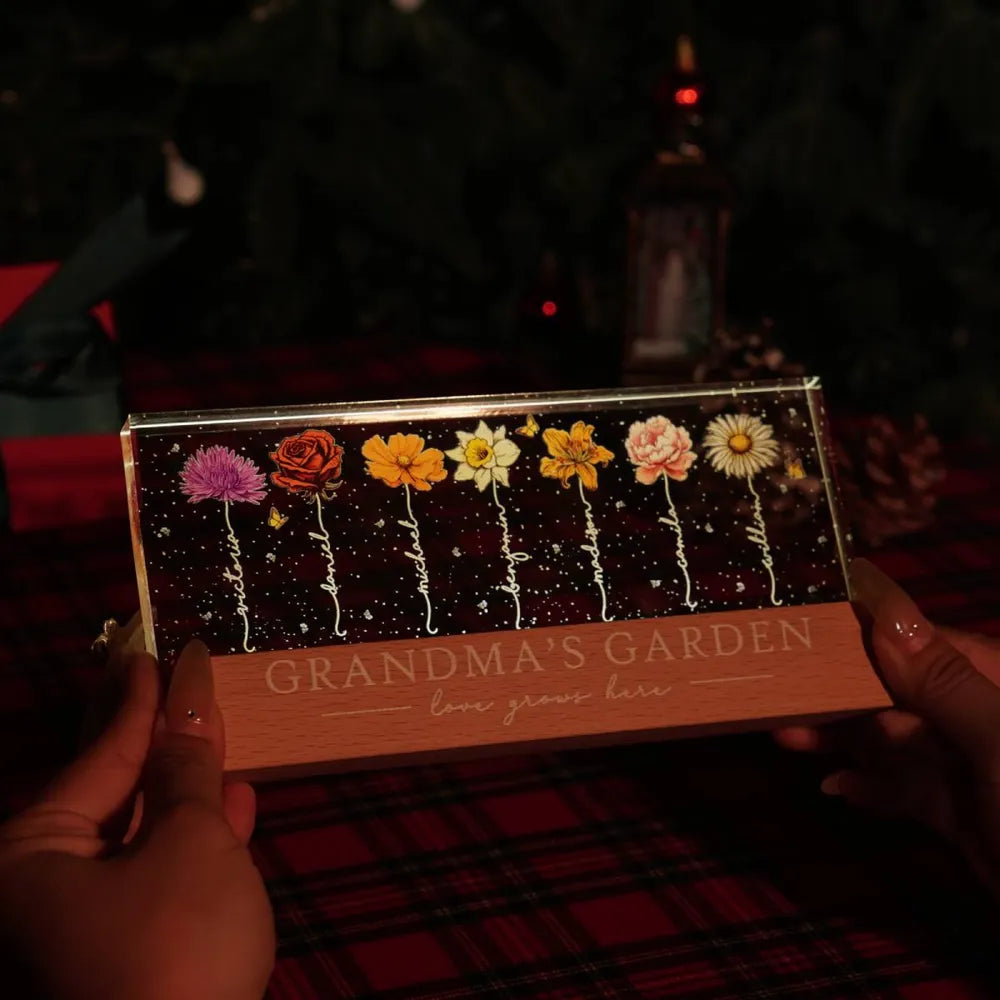 Personalized LED Plaque with Grandkids' Names & Birth Month Flowers