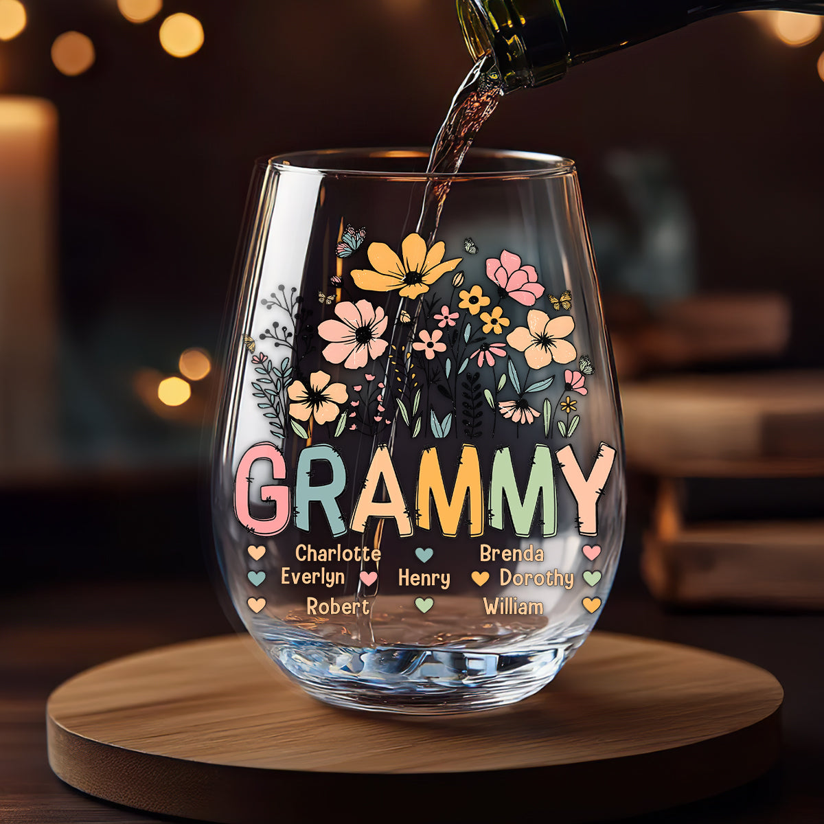 Personalized Wine Glass for Grandma with Colorful Flower Design, Customizable with Names of Grandchildren, Ideal Gift for Grandmothers on Special Occasions