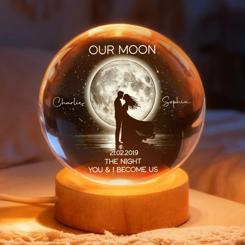 Personalized 3-Color K5 Globe Lamp with Couple Kissing Under the Moon, Romantic Bedroom Decor, Unique Gift for Her or Him
