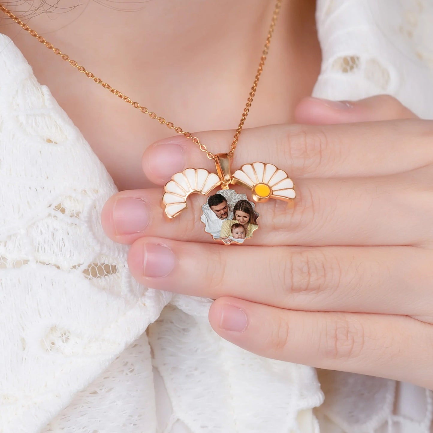 Personalized Stainless Steel Daisy Necklace With Custom Photo - Sweet Everyday Keepsake, Unique Gift For Mom