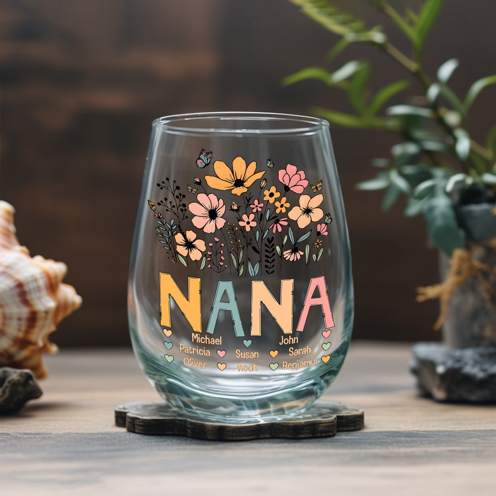 Personalized Wine Glass for Grandma with Colorful Flower Design, Customizable with Names of Grandchildren, Ideal Gift for Grandmothers on Special Occasions