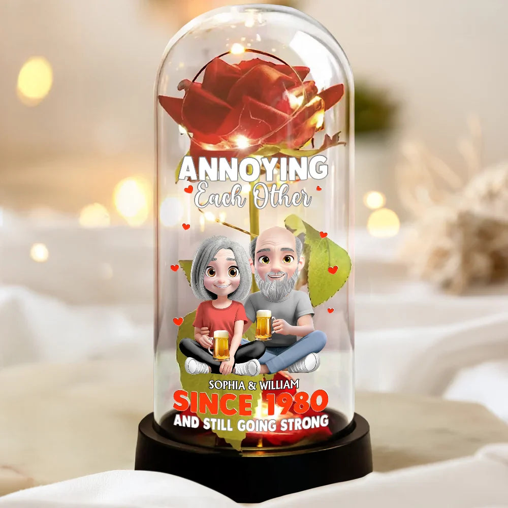 Personalized Lighted Eternal Rose Dome with Cute Couple Illustration, Warm Glow Decor, Unique Anniversary Gift