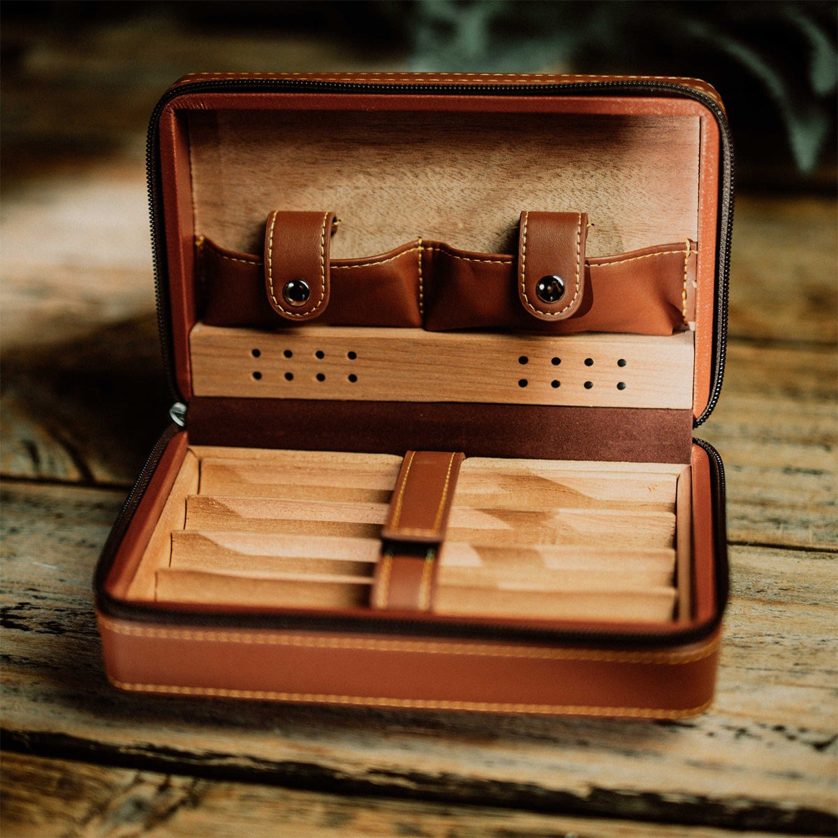 Cigars, Whiskey, G*ns & Freedom - Personalized Whisky Travel Cigar Humidor Case