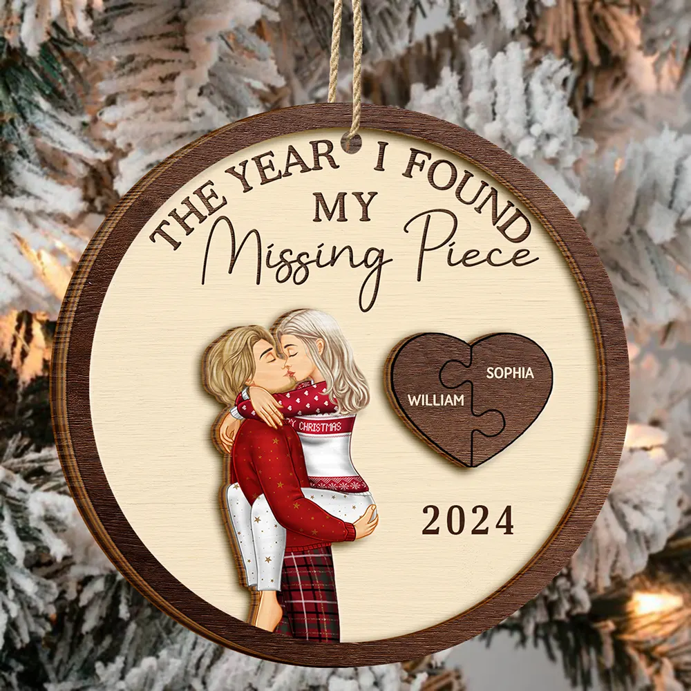 Personalized 2-Layer Wooden Ornament for Couples, Kissing Hug Design, Romantic Christmas Tree Keepsake, Unique Custom Gift