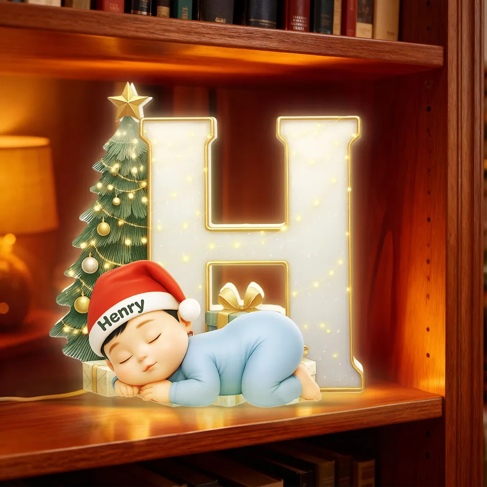 Acrylic Ornament with Sleeping Baby & Initial Letter, Christmas Tree Scene, heartwarming decor, a unique gift for New Parents