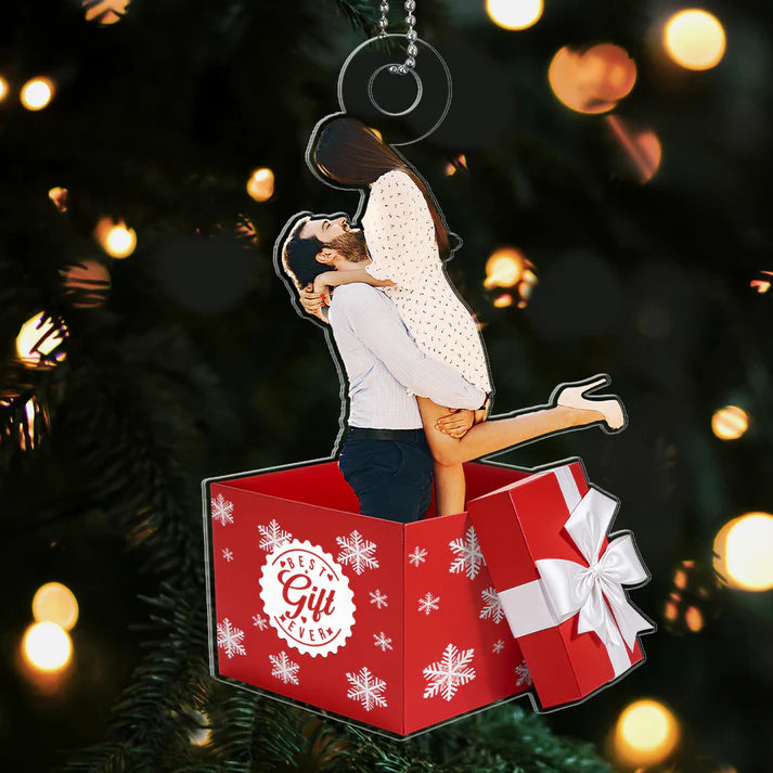 Personalized Best Gift Box Ornament - Treasure Your Loved Ones Forever