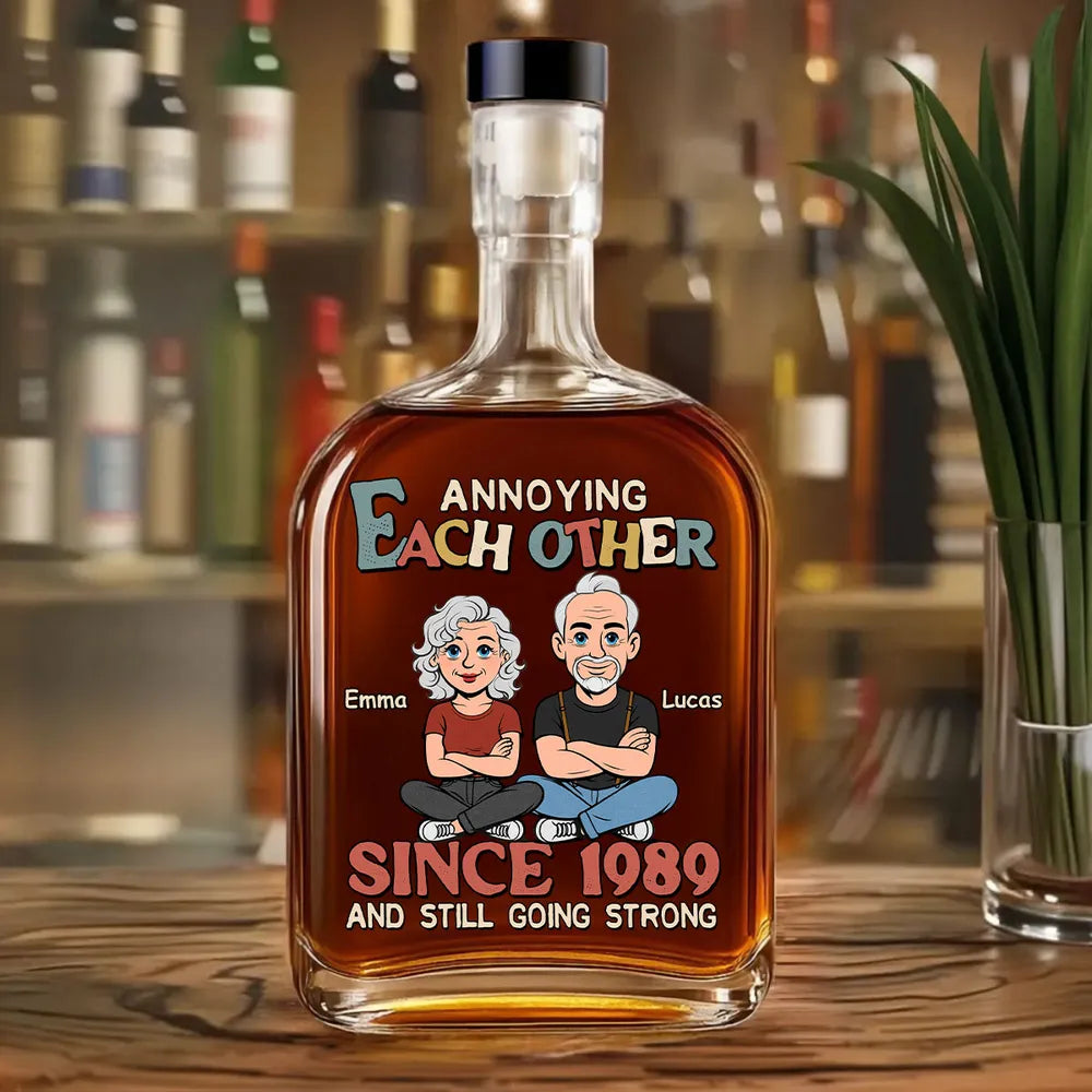 Personalized Glass Spirits Decanter with Funny Couple Cartoon for Home Bar Display, Unique Gift for Husband or Wife